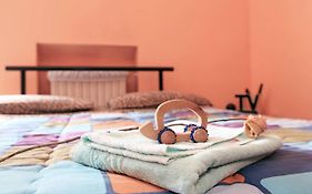 Room, 200M Subway, Navigli Area, Free Park, 10Min Center, No Fee, Shared Bath And Kitchen